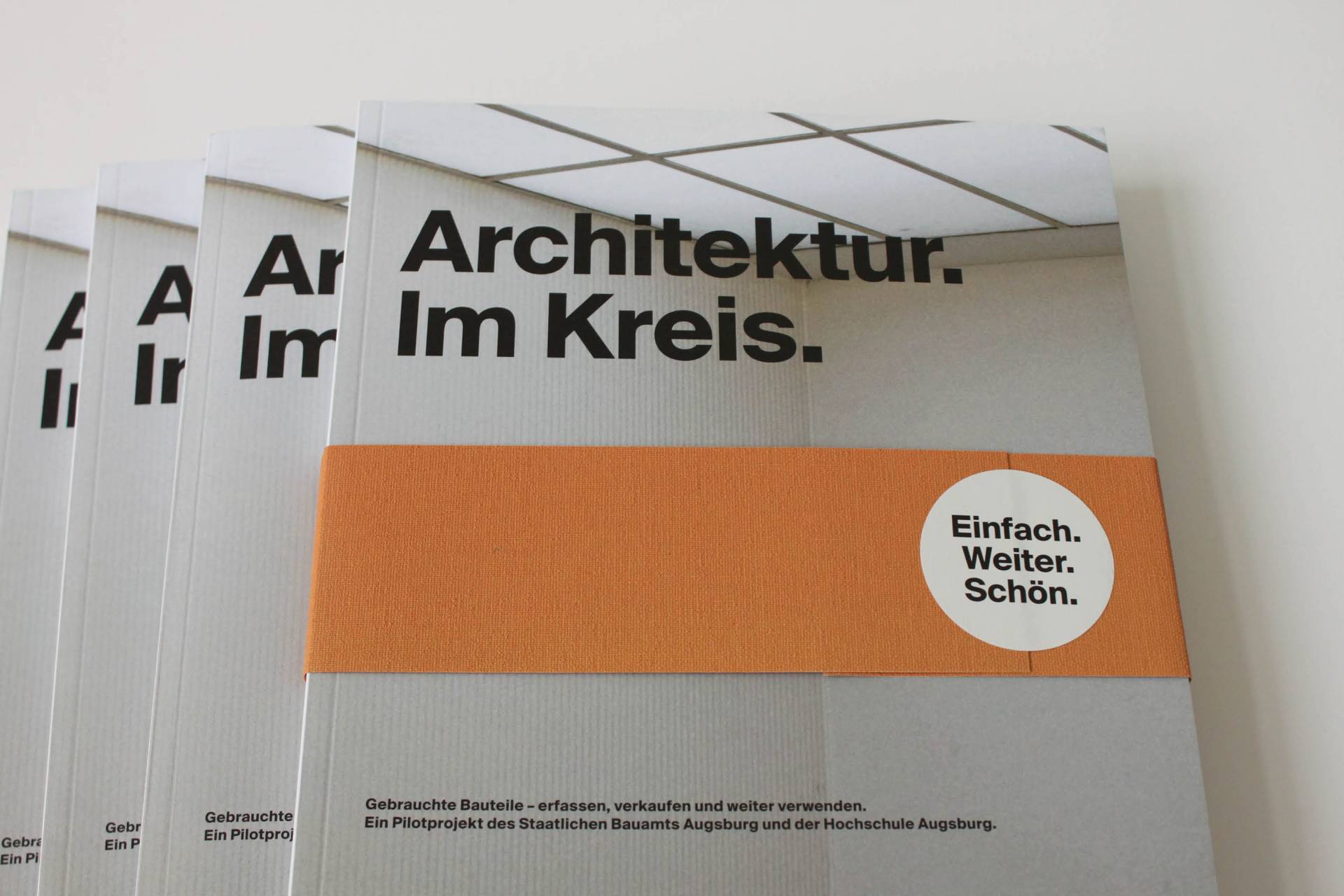 Cover Architektur. Im Kreis.