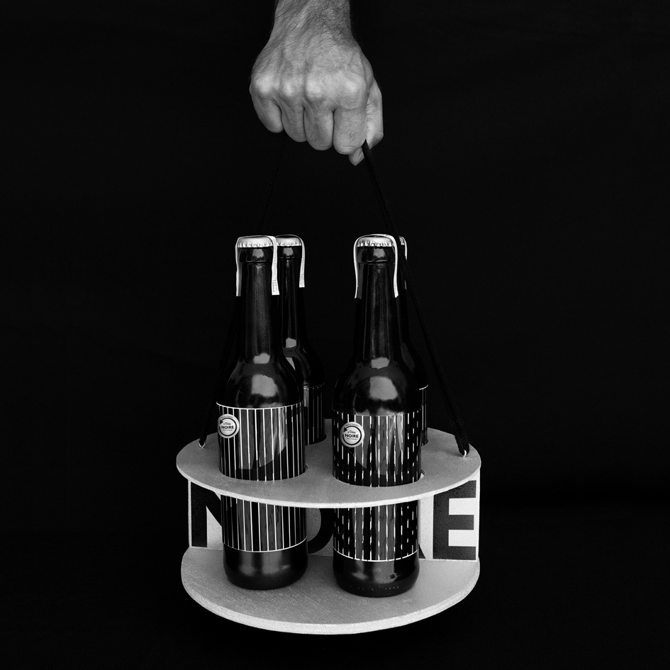 Verpackungsdesign für die fiktive Craft-Brauerei „Bière Noire“ von Alexandra Reil.