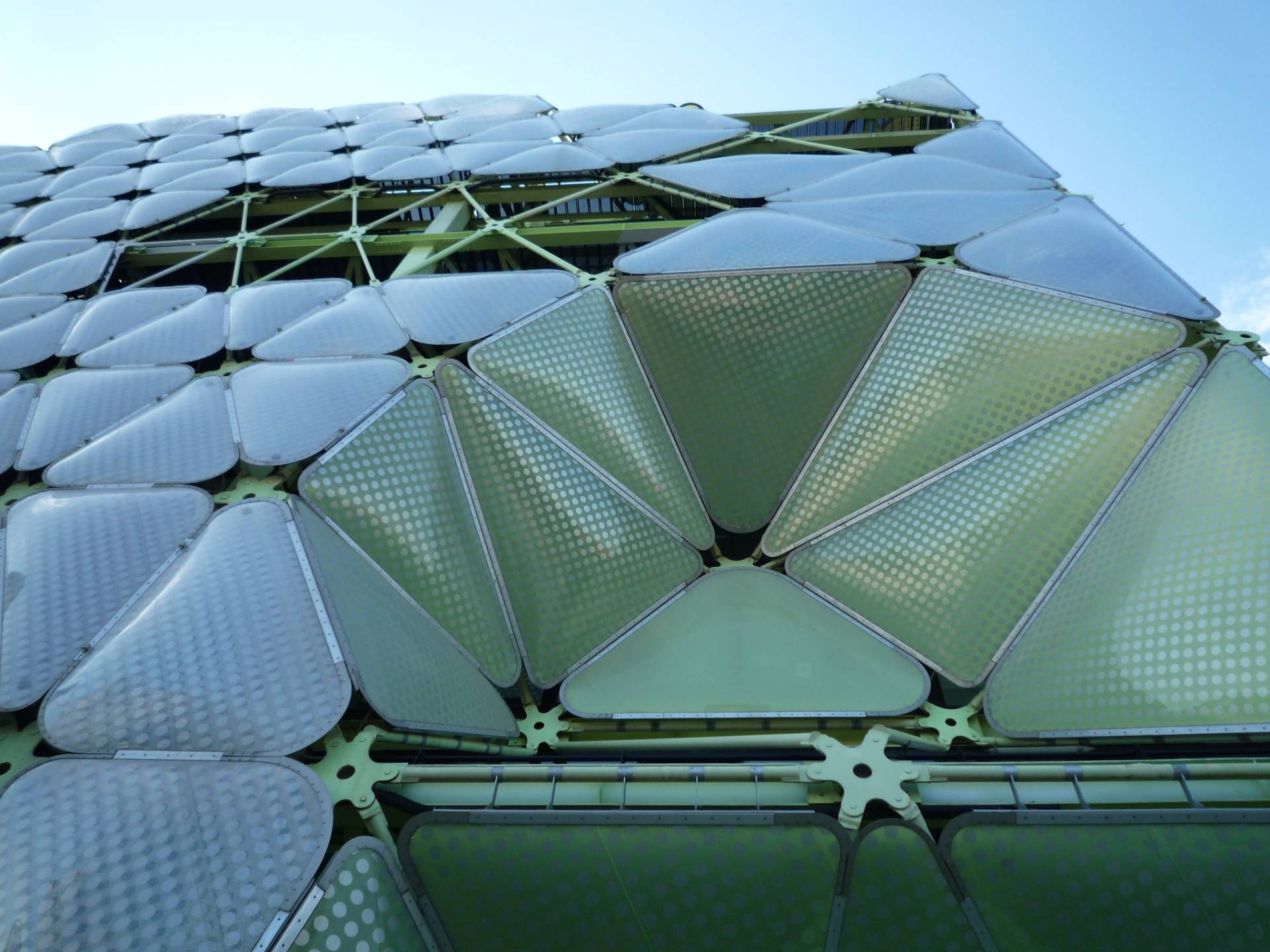 Innovative ETFE-Folienkissen am Digitalen Medienkubus "Digital Pedrera", Enric Ruiz Geli/ Cloud  2010 (Foto: J. Müller)