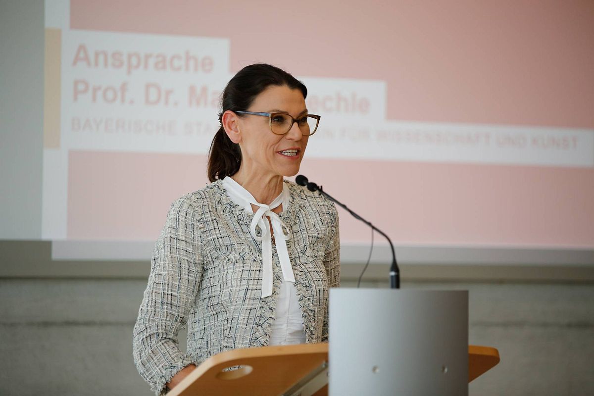 „Mit der Zukunftsschmiede HSA_transfer ist die Hochschule Augsburg Pionier und Aushängeschild unserer bayerischen Wissenschaftslandschaft,“ sagte Prof. Dr. Marion Kiechle, Bayerische Staatsministerin für Wissenschaft und Kunst.