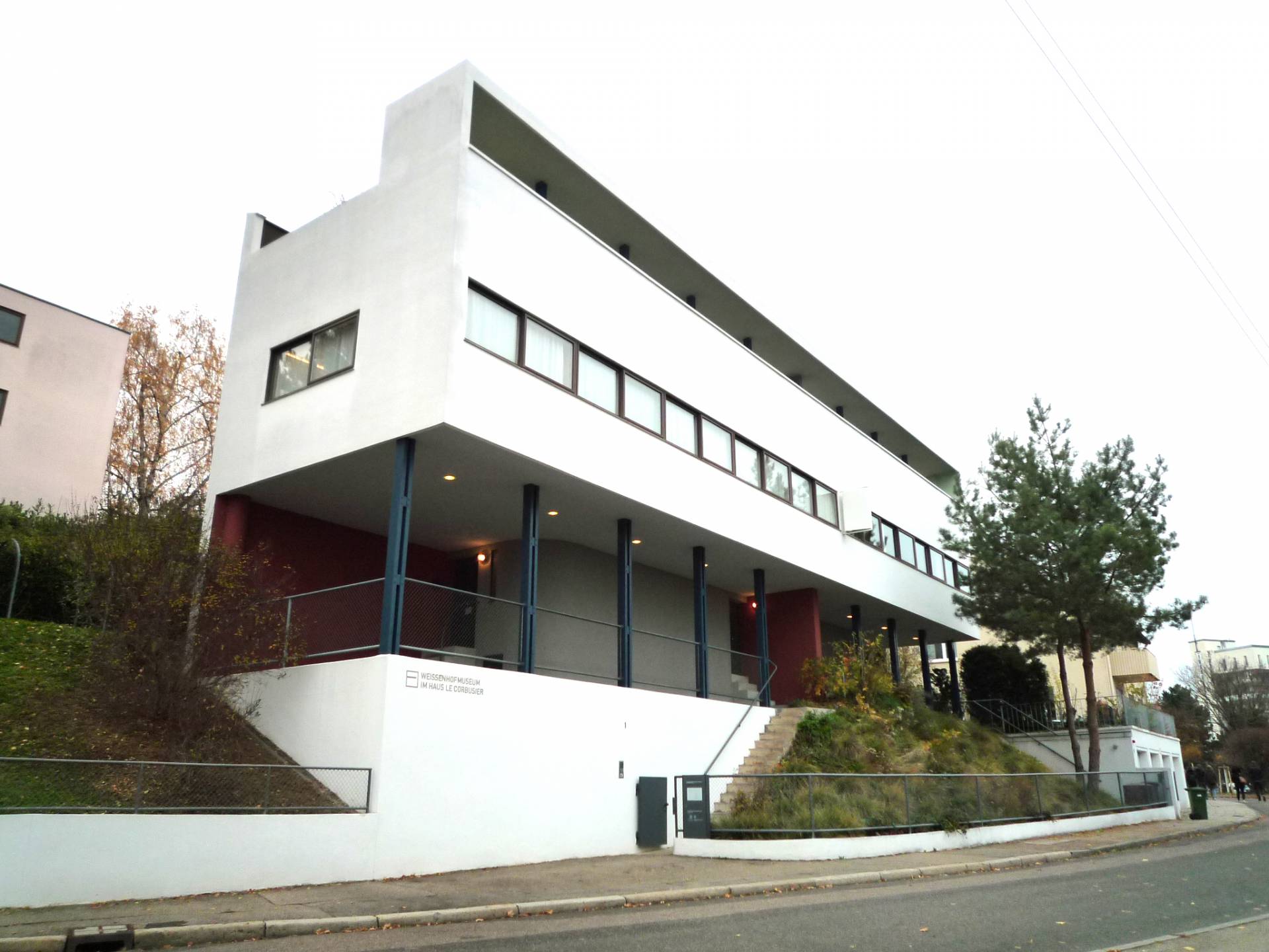 Weißenhof-Siedlung: Weltkulturerbe Doppelhaus von Le Corbusier, jetzt Informationszentrum und begehbares Exponat (Foto: J. Müller)