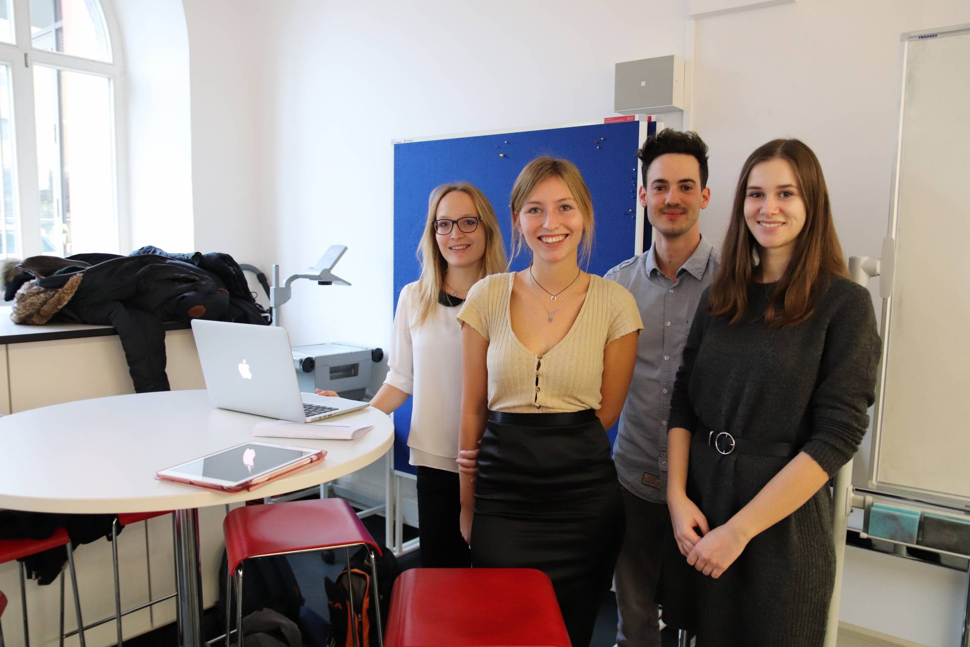 Teilnehmer/-innen des Workshops "Studieren schafft Mehrwert für die Praxis Sozialer Arbeit in der Region Augsburg"