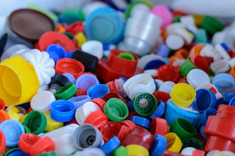 Im Transferprojekt Precious Plastic steht Kunststoff im Kontext Nachhaltigkeit. Studierende zeigen fächerübergreifend Innovationspotenziale für Lehre, Forschung und Transfer auf. © Colourbox