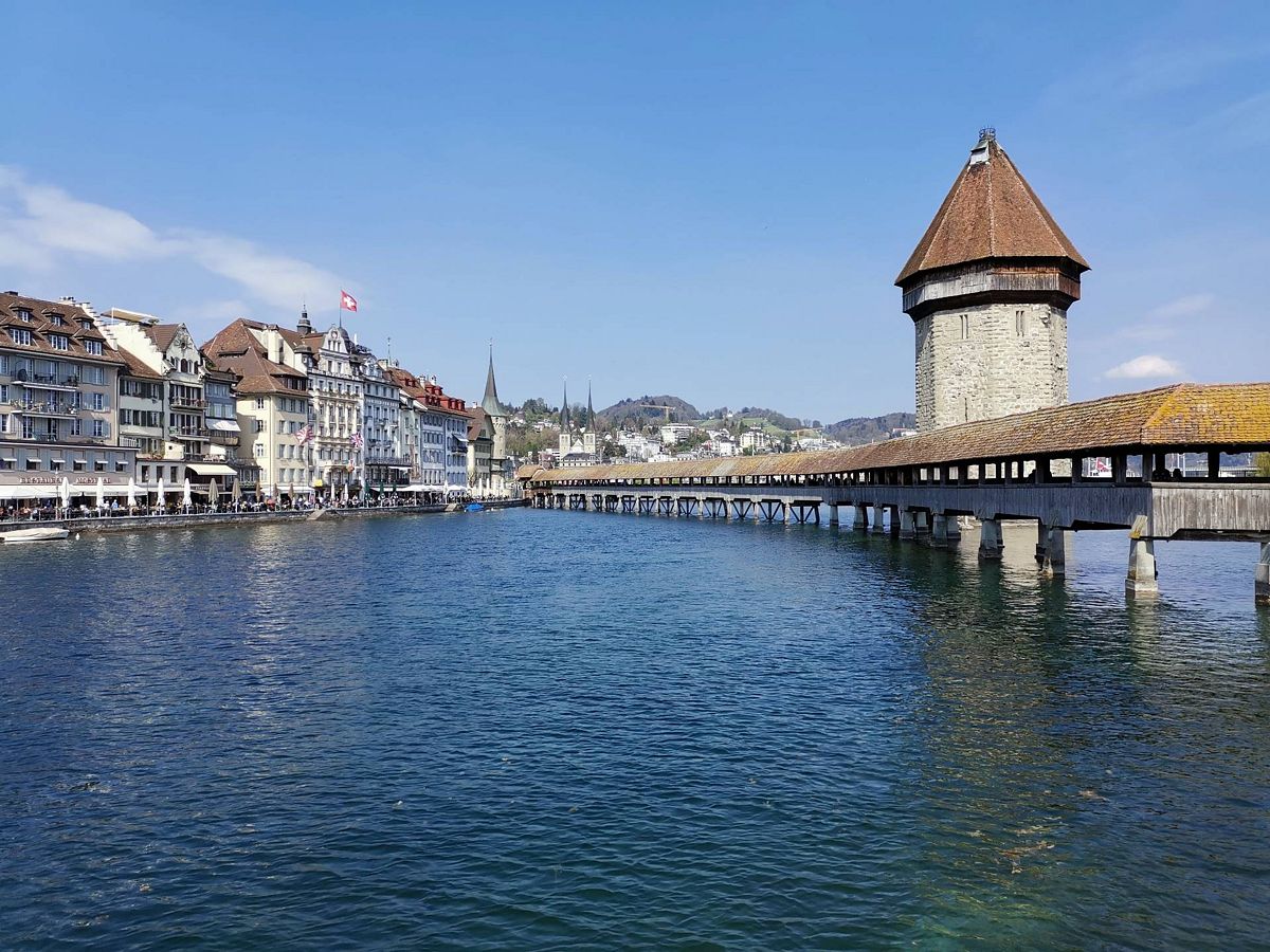 Blick auf Luzern mit Brücke
