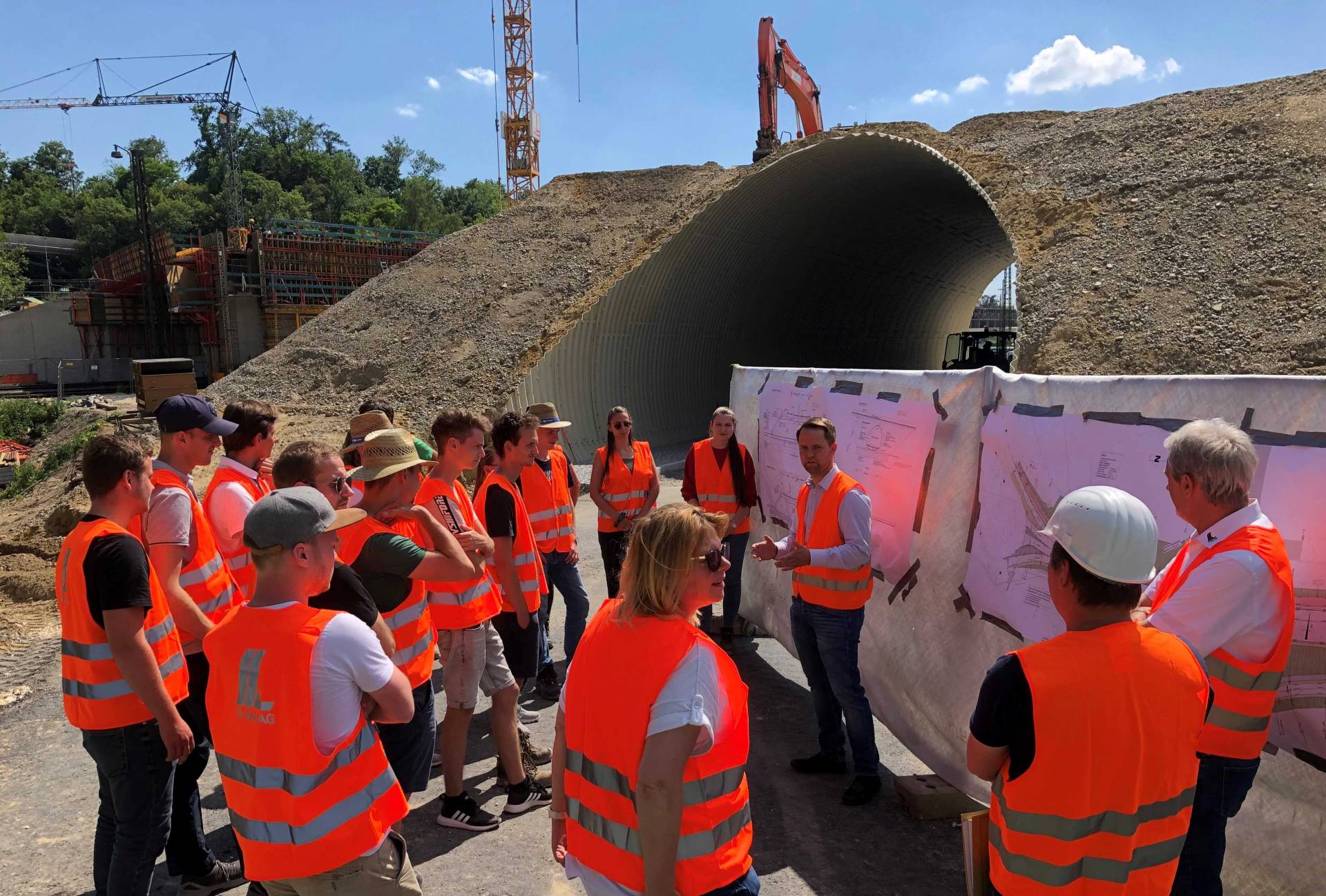 Erläuterungen auf Baustelle Günzburg durch StBA Krumbach und LS Bau AG