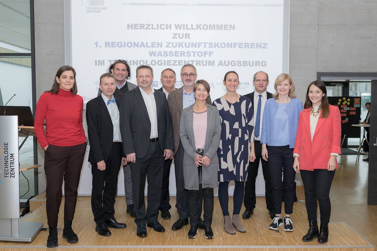 Das Organisationsteam der 1. Zukunftskonferenz Wasserstoff in Augsburg.