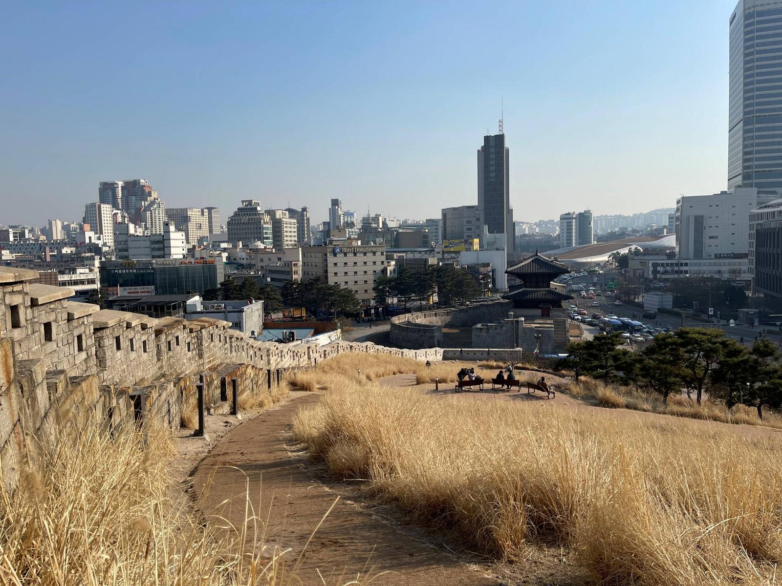 Stadtmauer und Dongdaemun