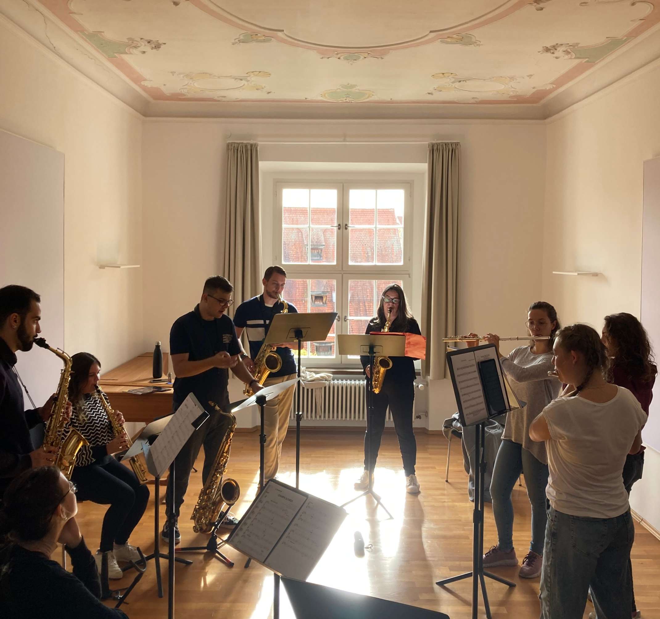 Die Campus Big Band Augsburg beim Probenwochenende in Steingaden