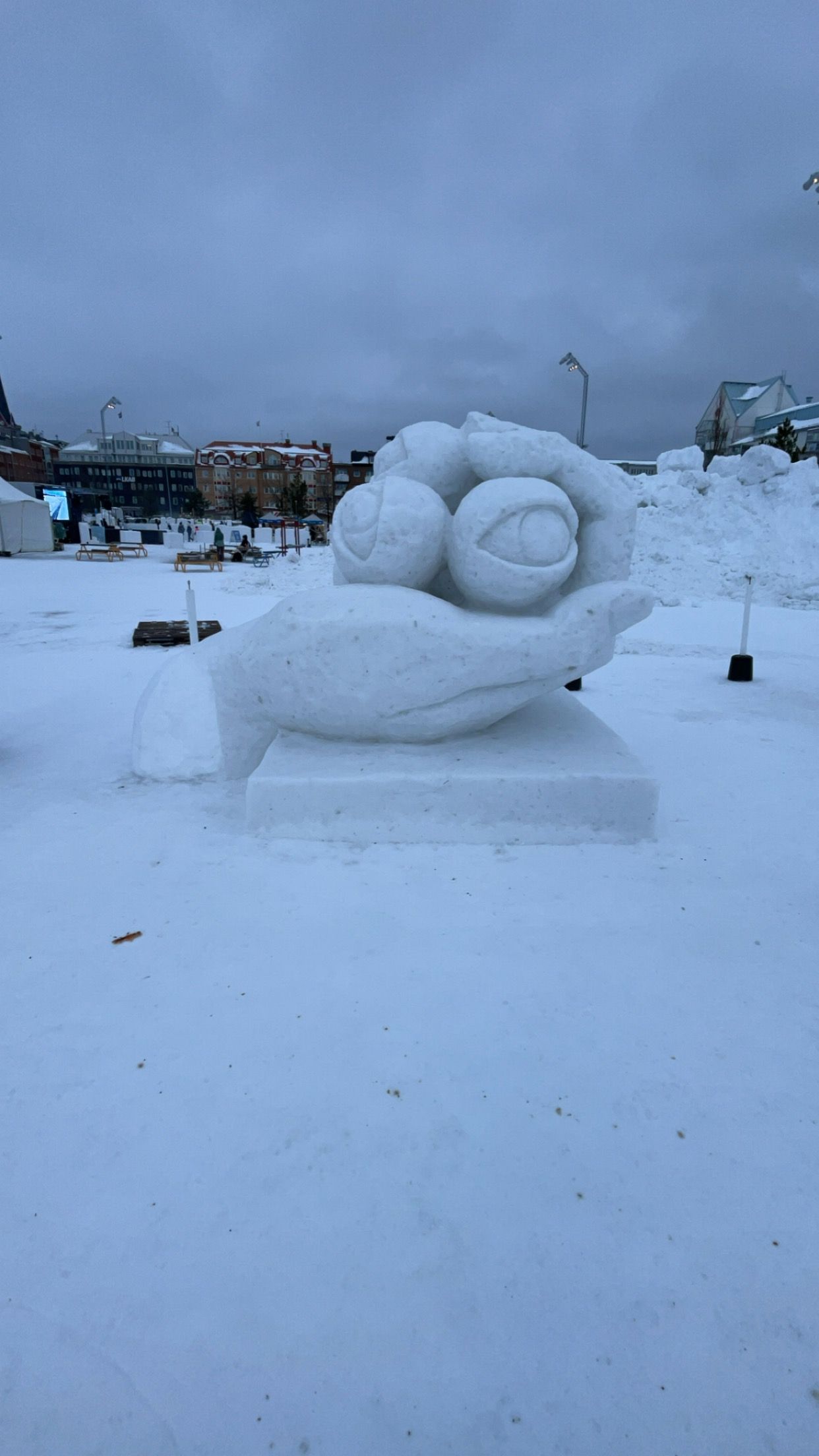 Schneeskulptur bei Lulea on ICE